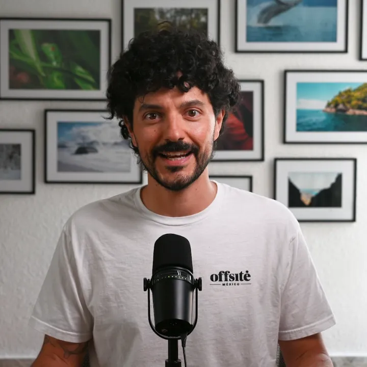 Offsite México — behind the channel